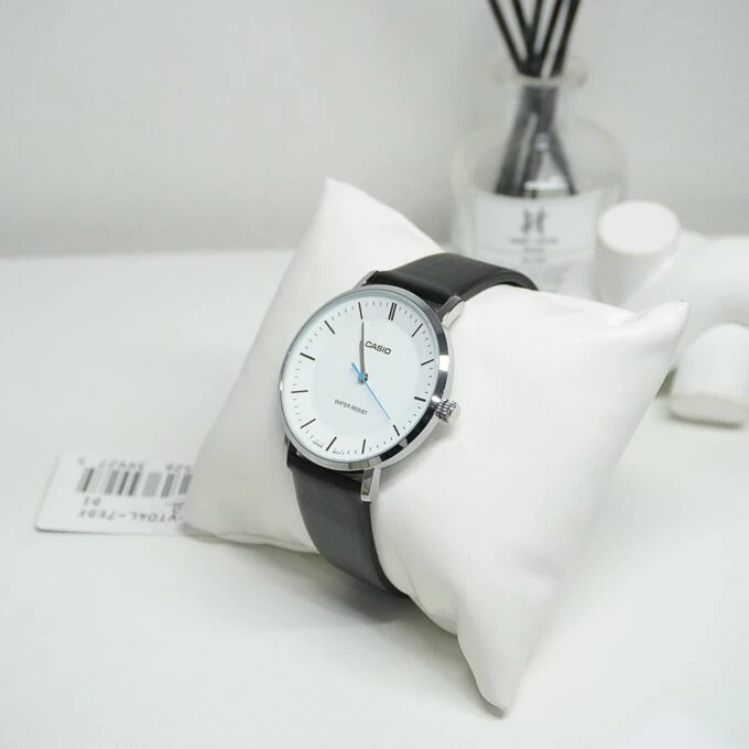 Montre Analogique Minimaliste pour Homme - Bracelet Cuir Noir avec Cadran Concave Blanc - 3 Aiguilles - MTP-VT04L-7EDF