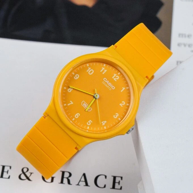 Montre analogique homme Casio MQ-24B-9BDF – Résine biosourcée, Étanche, Précision ±20s/mois, Bracelet 145-205mm, Verre résine, 3 ans batterie – Noir