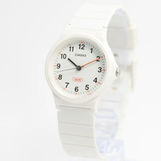 montre classique casio unisexe design Élégant, résistante, bracelet confortable noir référence lq 24b 7bdf