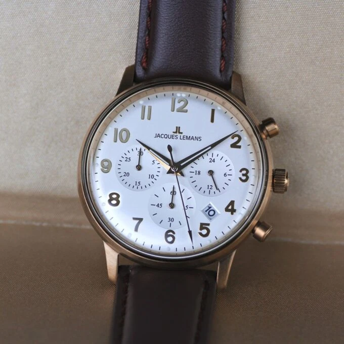 Montre chronographe homme - Jacques Lemans - Quartz, Acier inoxydable, Bracelet cuir brun, Cadran beige, Verre plastique - 39mm - Réf. N-209ZL