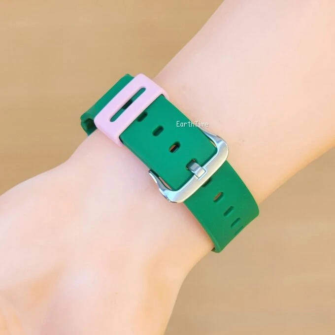 Montre Classique Homme - Casio G-SHOCK - DW-5600EU-8A3DR – Digital, Résistante aux chocs, Étanche 200m, Bracelet Résine – Gris – Référence DW-5600EU-8A3DR