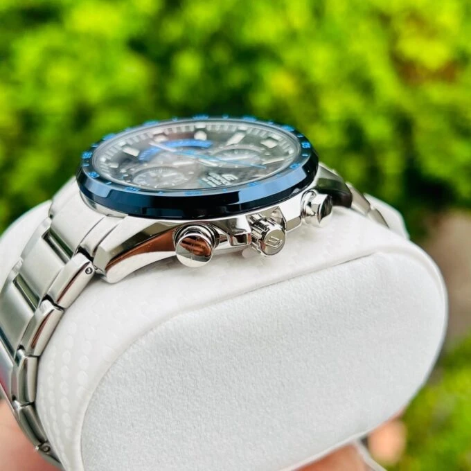 montre classique casio edifice homme chronographe, résistante à leau, bracelet acier inoxydable, verre minéral argent et bleu eqs 900db 2avudf