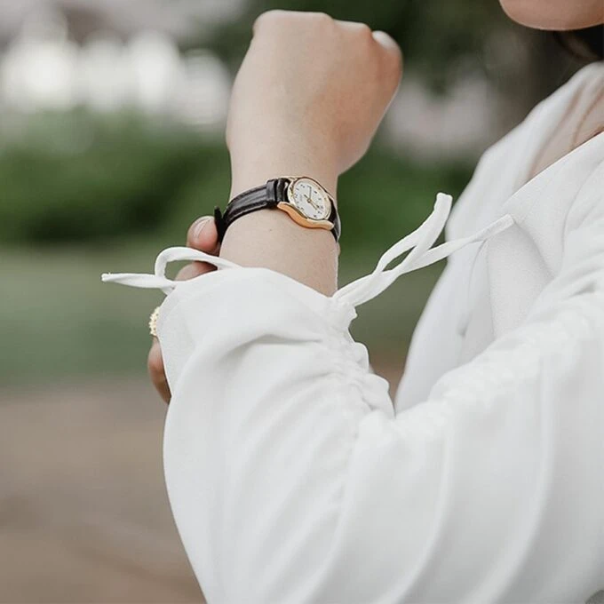 Montre Femme Casio - LTP-1094Q-7B4RDF - Bracelet en Cuir Marron - Affichage analogique - Résistant à l'eau