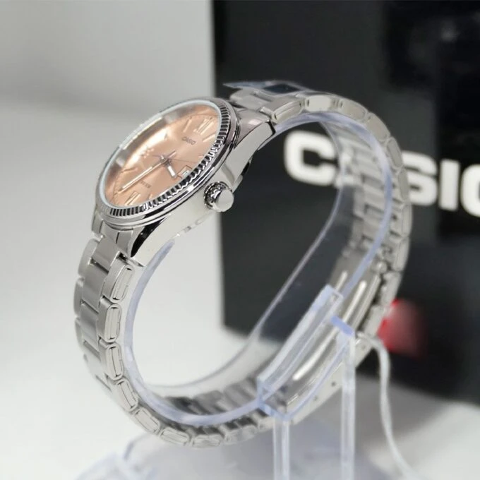 Montre Casio LTP-1302DD-4A2VDF Femme - Bracelet Acier Inoxydable, Résistance 50m, Affichage Analogique, Verre Minéral - Placage Ionique - Rose Gold - LTP-1302DD-4A2VDF