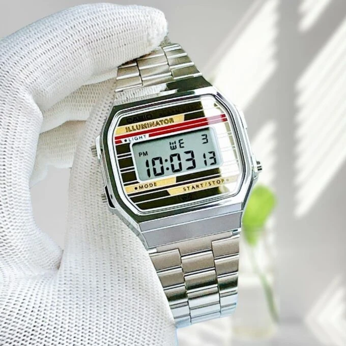 Montre Classique Homme Casio A168WEHA-9ADF - Digital, Acier Inoxydable, Bracelet Argenté, Affichage LED, Étanche, Référence A168WEHA-9ADF