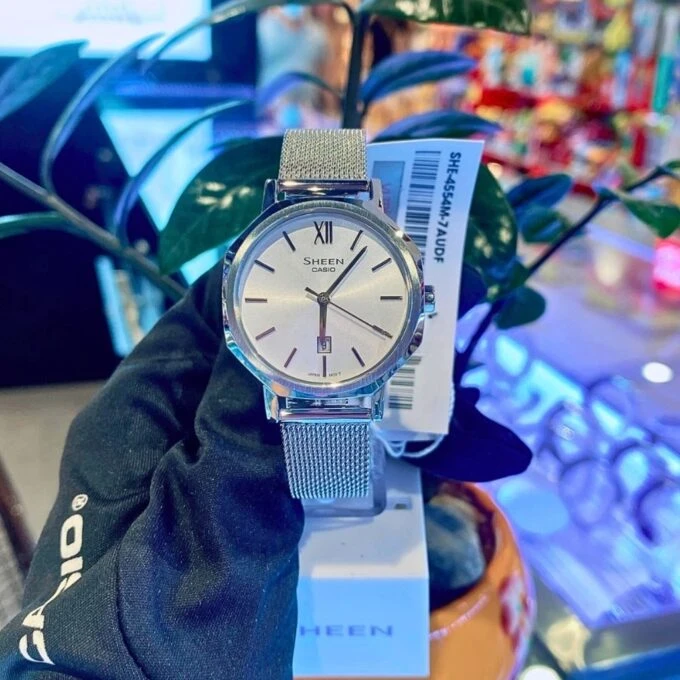 Montre Femme Casio SHEEN - SHE-4554M-7AUDF - Verre en Sapphire - Bracelet en acier inoxydable - Affichage analogique - Résistant à l'eau - Verre Saphir