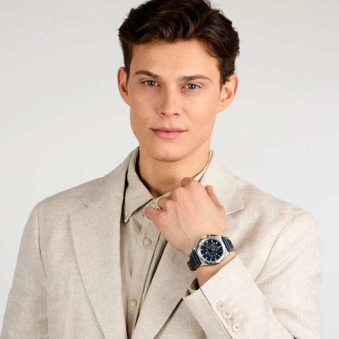 Montre Maserati Homme - Chronomètre - 1/1 seconde, 30 minutes - Calendrier - 43mm Étanche 100m - Cadran Bleu Bracelet Cuir - R8871652001