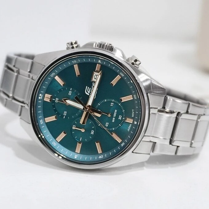 Montre Homme Casio EDIFICE – Chronographe, Acier Inoxydable, Cadran Turquoise, Etanche 100 m, Garantie, Boîte et Papiers, Style Sport - EFV-610DE-2AUDF