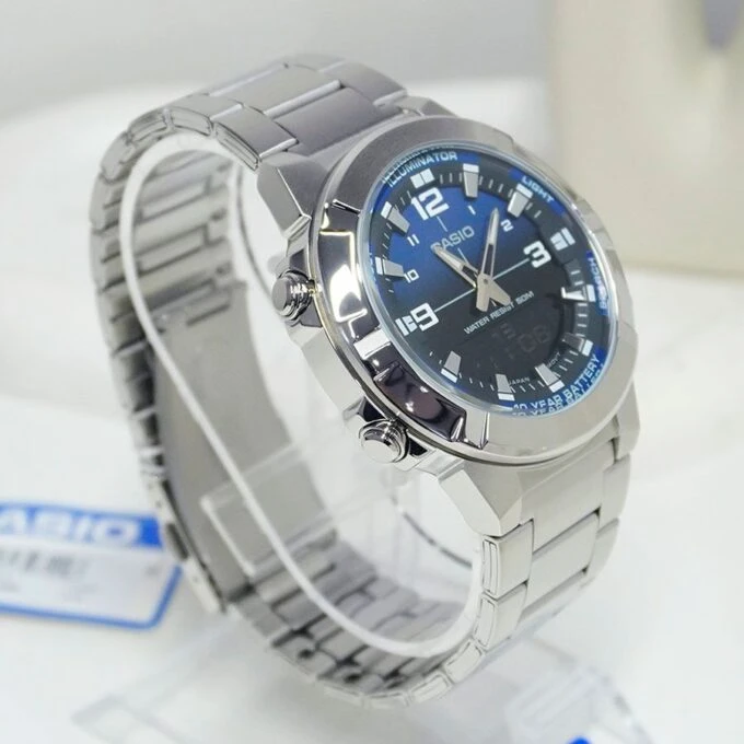 Montre Casio AMW-870DA - Homme - Heure mondiale, Chronomètre, Alarme, LED ambre - Acier inoxydable - Argent - AMW-870DA-2A2VDF