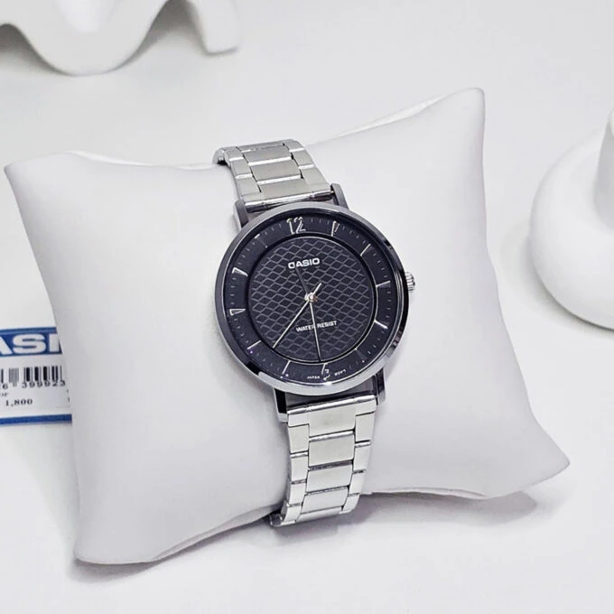 Montre Homme Casio LTP-VT04D-1ADF - Acier Inoxydable, Bracelet Métal, Résistante à l’Eau, Verre Minéral, Précision ±20s/mois, 40mm, Argenté