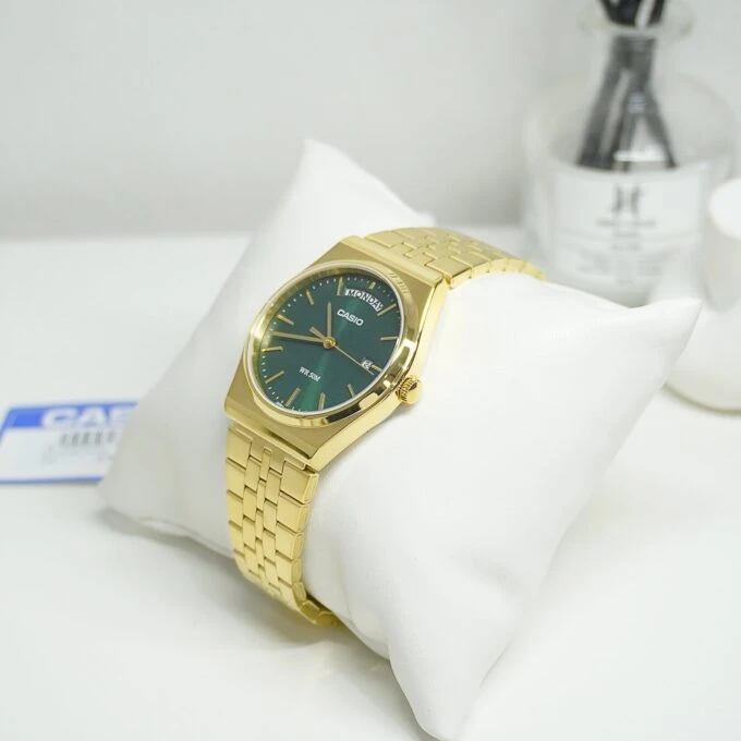 Montre Homme - Casio - Cadran vert, Bracelet acier inoxydable doré, Étanche, Quartz - Acier inoxydable - Doré - MTP-B146G-3AVDF