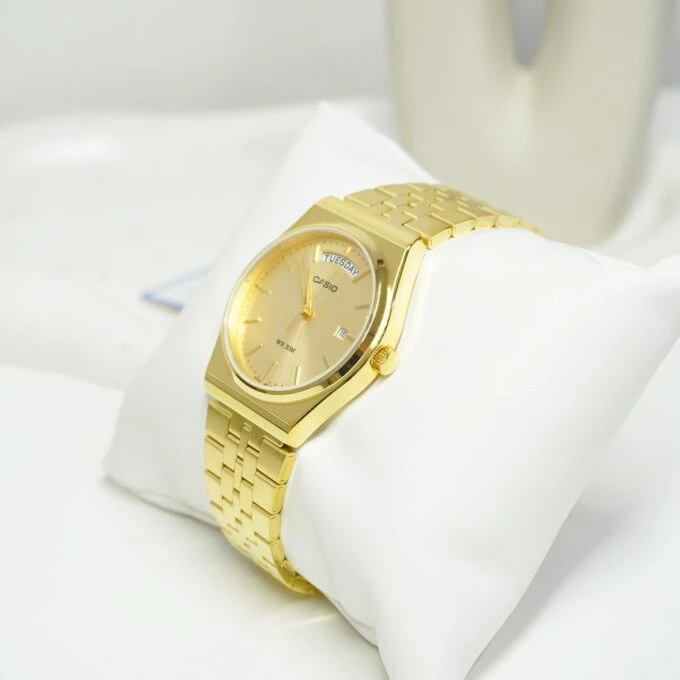 Montre Casio MTP-B146G-9AVDF Homme - Chronographe, Étanche 50m, Bracelet Acier Inoxydable - Plaqué Or - MTP-B146G-9AVDF