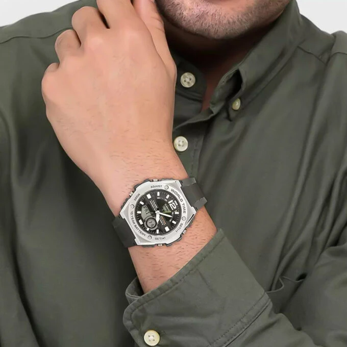 Montre Casio Pour Homme - Résistance à l'eau : 100M - Acier inoxydable, Résine - MWQ-100-3AVDF