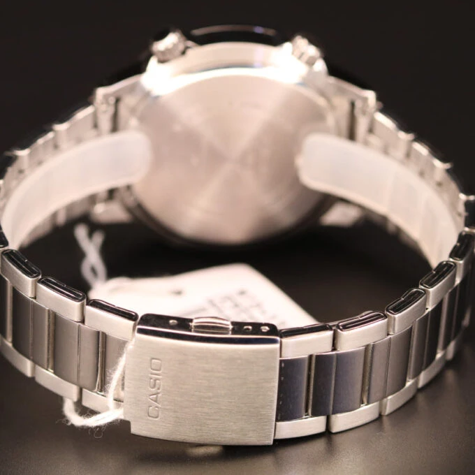 Montre digitale Homme MTD-130D-1A2VDF – Casio – Étanche, Chronographe, Alarme, Acier – Gris – Référence MTD-130D-1A2VDF