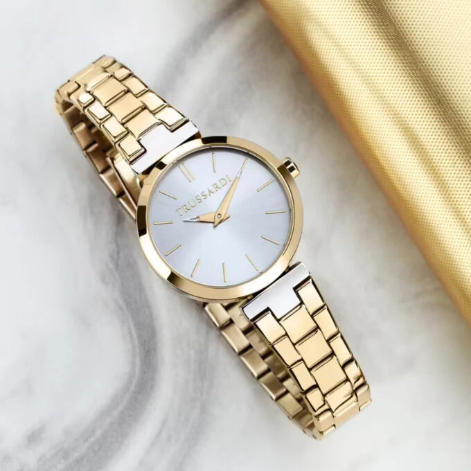 Montre Femme Trussardi Loud - Acier inoxydable, Cadran rond blanc 30mm, Bracelet bi-couleur doré, Résistante 50 Mètres - R2453164507