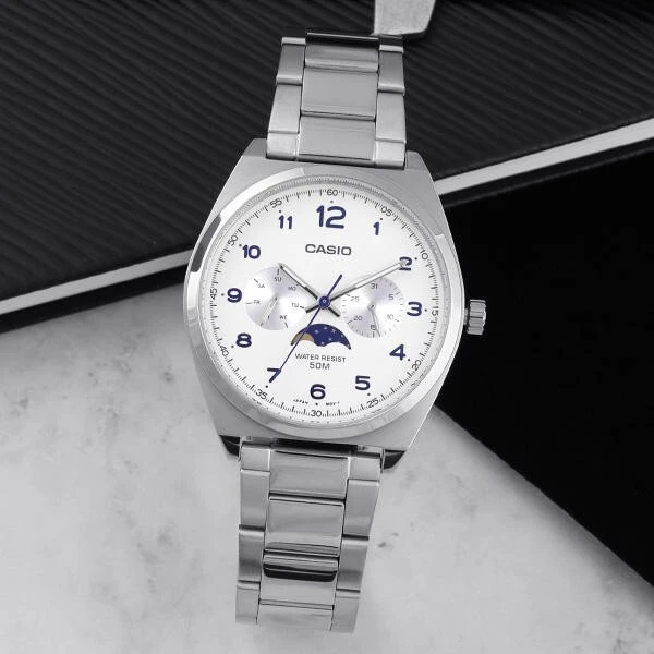 Montre Classique Homme - Casio - Analogique - Phase de Lune, Date, Jour, Étanche 50M - Acier Inoxydable - Blanc - MTP-M300D-7AVDF