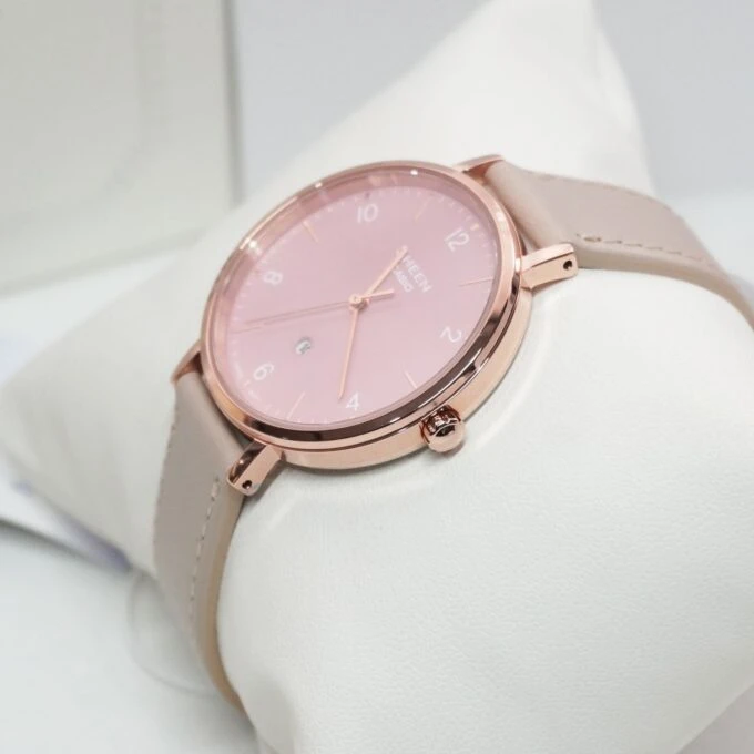 Montre CASIO - Femme - Couleur du boîtier Rose - Analogique - Verre saphir - SHE-4562PGL-4AUDF - Verre Saphir