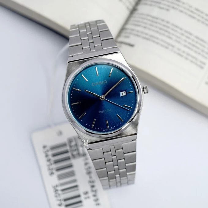 Montre Classique Homme - Casio MTP-B145D-2A2VDF - Acier Inoxydable, Bracelet Métal, Cadran Bleu, Étanche - Référence MTP-B145D-2A2VDF