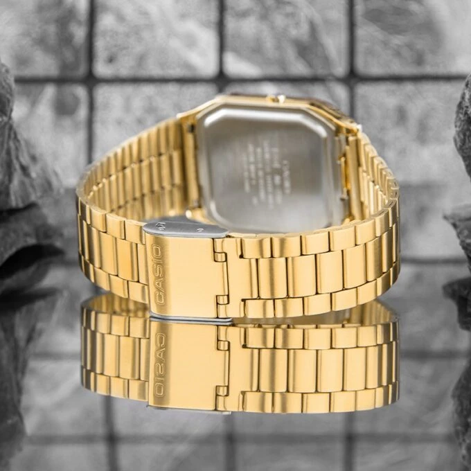 Montre Classique - Casio - Unisexe - Design Vintage, Bracelet Métallique, Résistance à lEau, Fonction Chronographe - Acier Inoxydable - Argenté - AQ-230GA-5AMQYDF